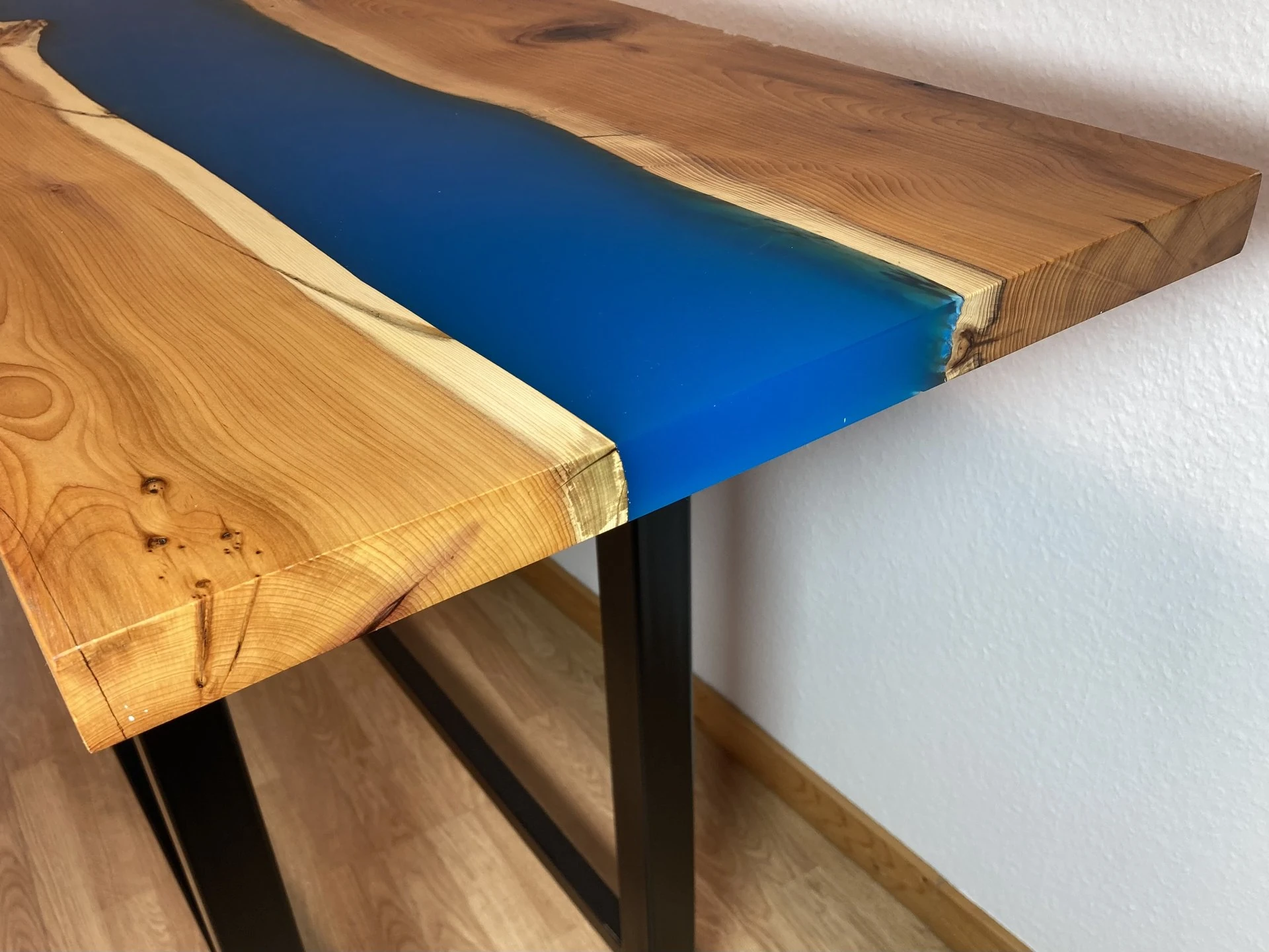 gig-tische-epoxid-resin-024