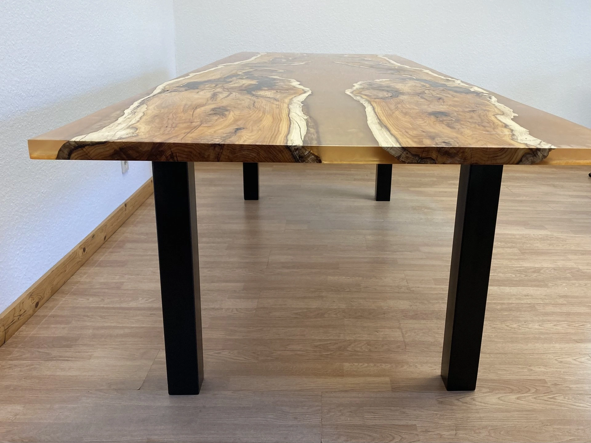 gig-tische-epoxid-resin-028