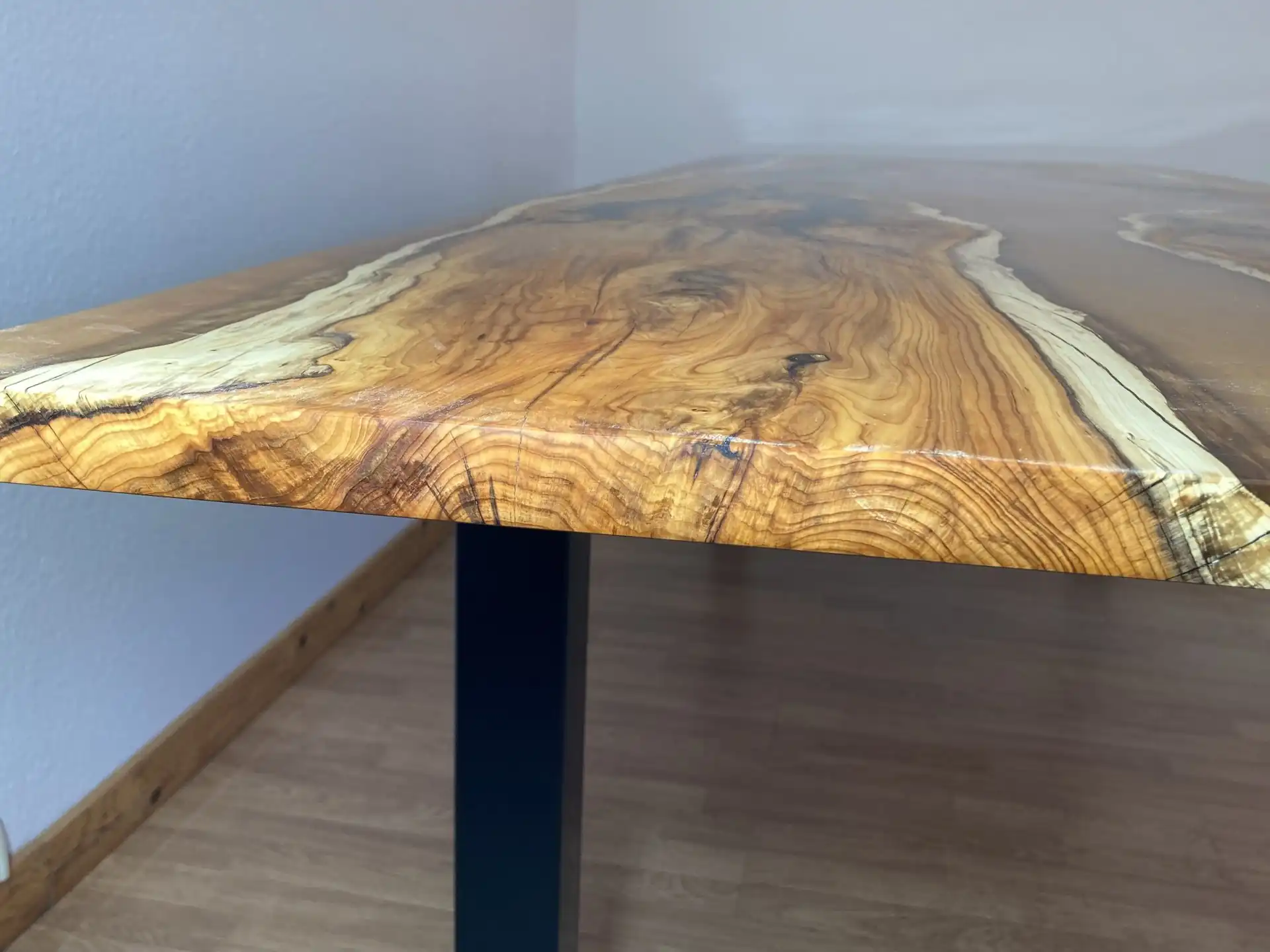 gig-tische-epoxid-resin-029