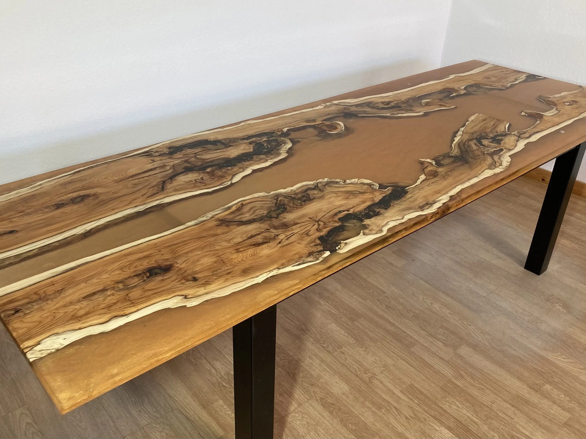 gig-tische-epoxid-resin-026