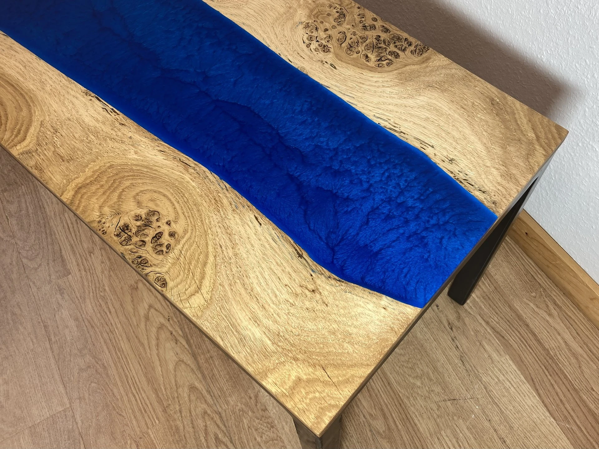 gig-tische-epoxid-resin-045